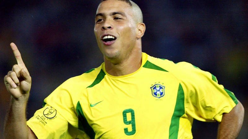 Năm đó Ronaldo đã giúp cho Brazil lên ngôi vôi địch World Cup
