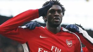 Cầu thủ Emmanuel Adebayor - Gã phản bội đáng ghét nhất của bóng đá